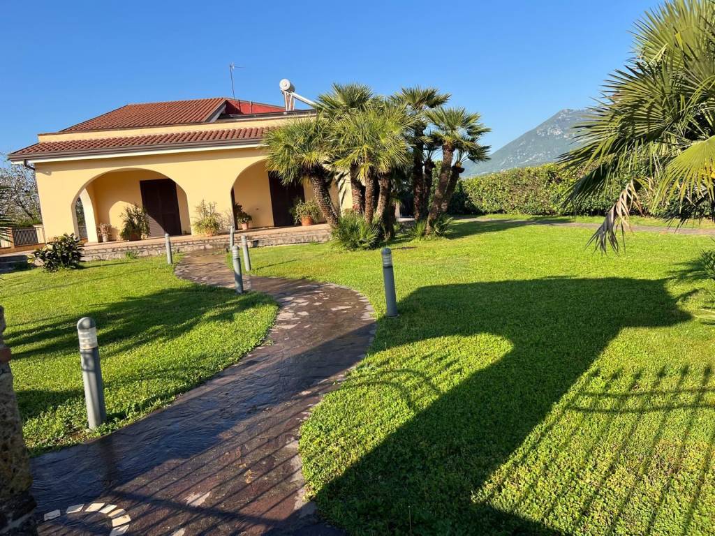 Villa a Dugenta in Via Nazionale - Foto 4