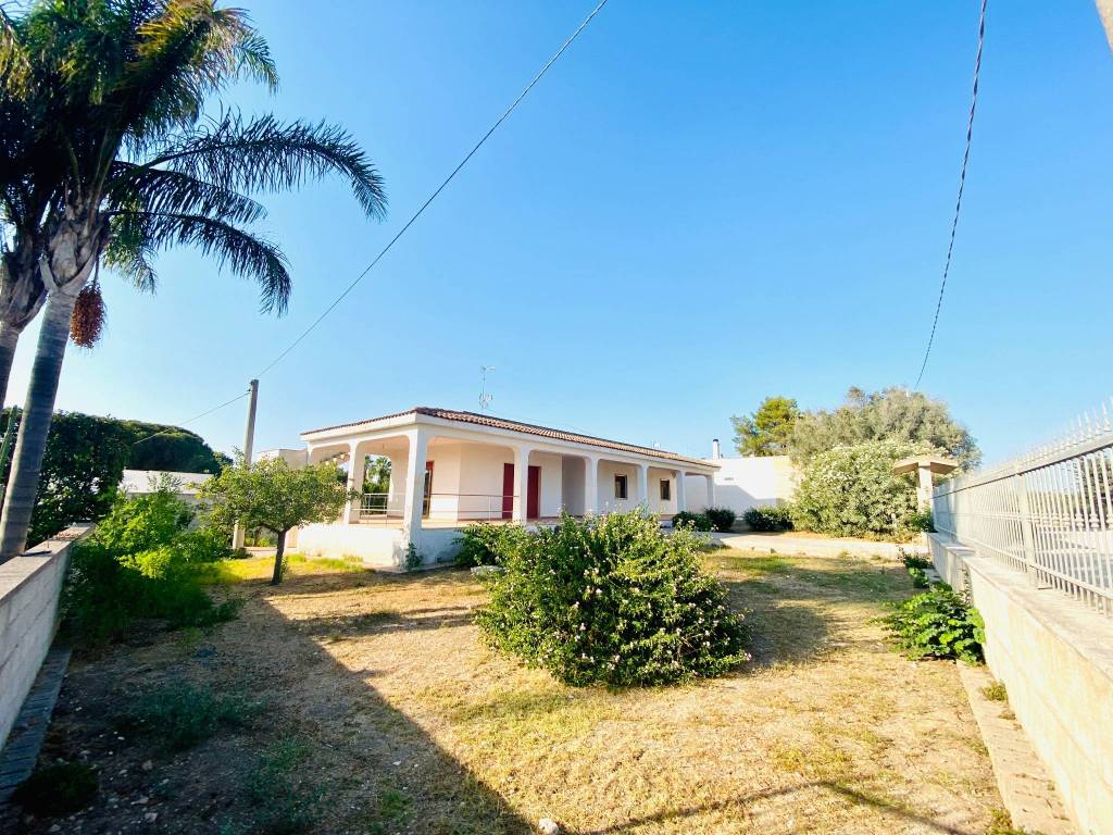 Villa a Porto cesareo in Via Salvatore Fitto - Foto 2