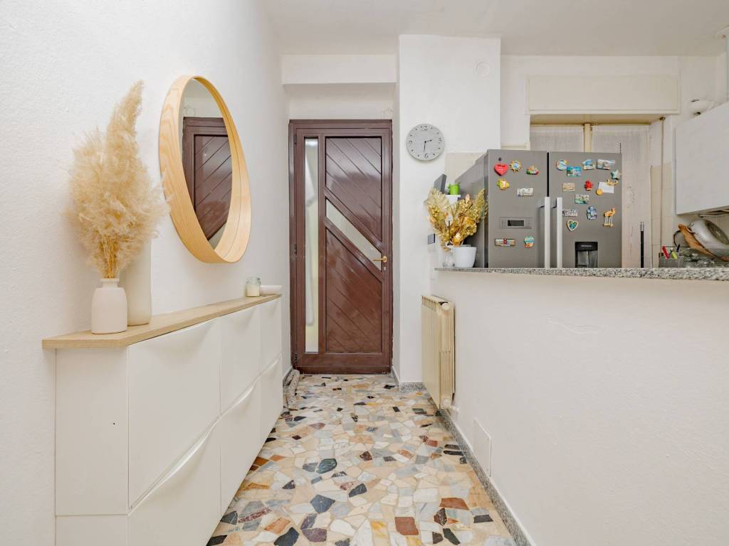 Appartamento a Barzanò in Via Monte Rosa, 25 - Foto 2