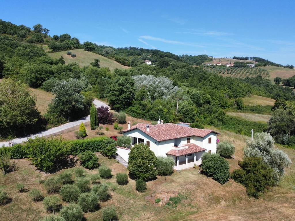 Villa a Nocera umbra in Frazione Isola - Foto 3