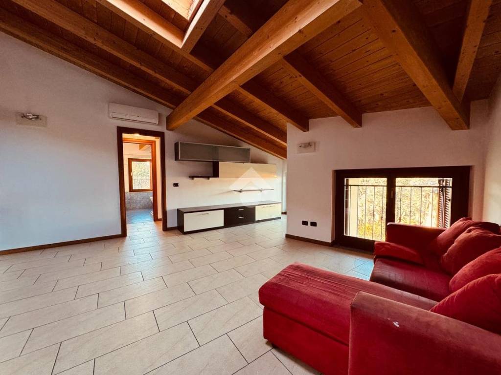 Appartamento a Casatenovo in Via S. Giovanni Bosco, 2 - Foto 3