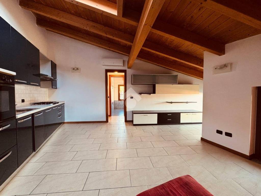 Appartamento a Casatenovo in Via S. Giovanni Bosco, 2 - Foto 4