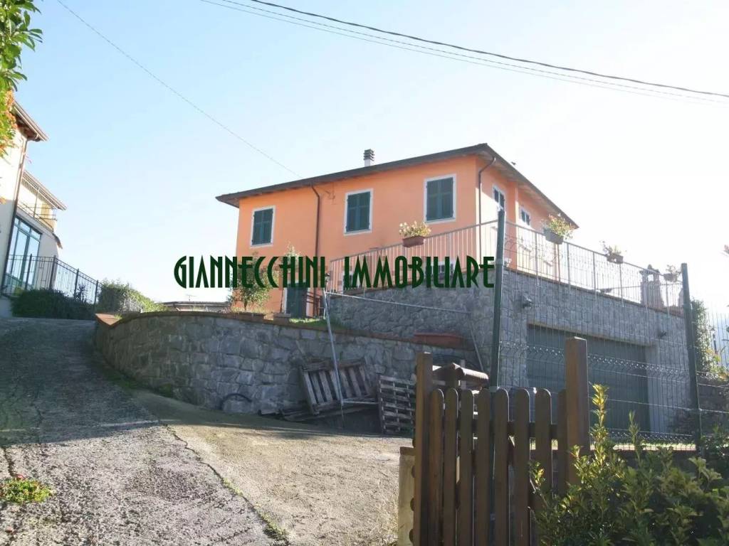 Appartamento a Riccò del golfo di spezia in Via Don Giovanni Minzoni - Foto 3