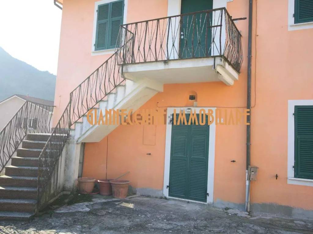 Appartamento a Riccò del golfo di spezia in Via Don Giovanni Minzoni - Foto 4