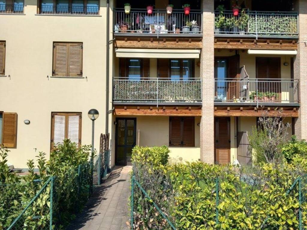 Appartamento a Casatenovo in Via Dante Alighieri, 1 - Foto 2