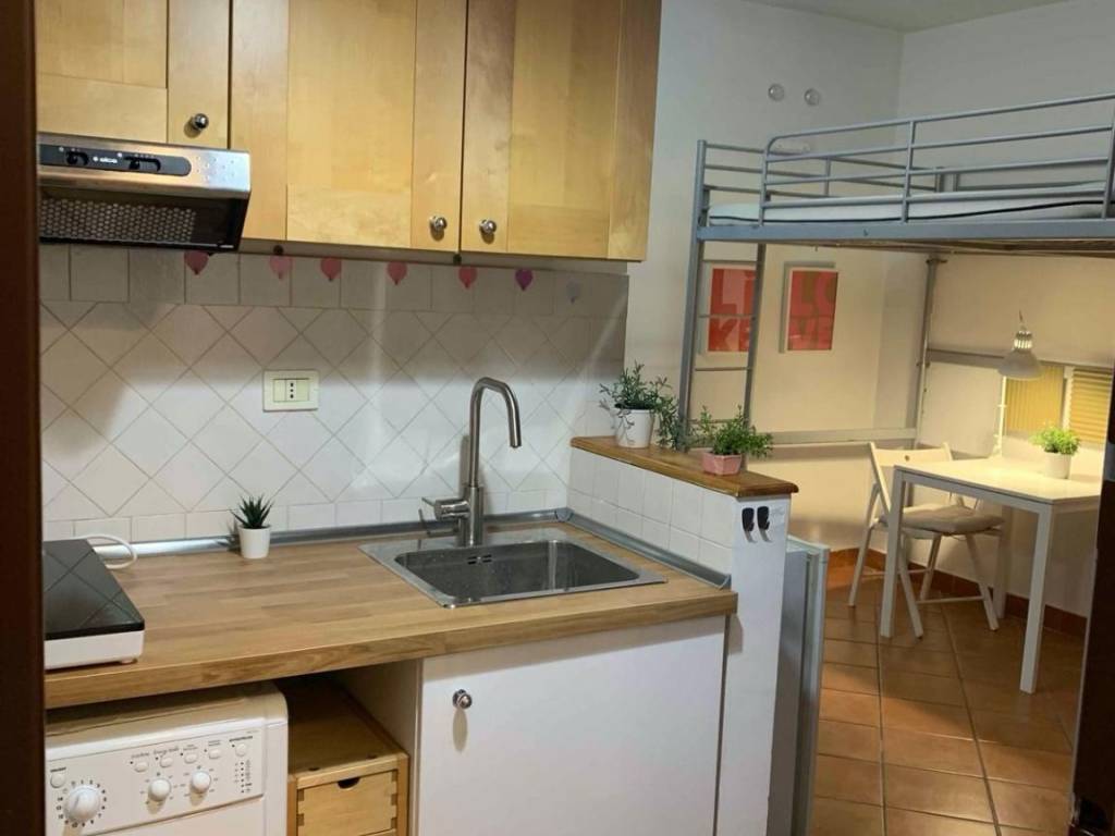 Appartamento a Roma in Via Caltagirone, 15 - Foto 4