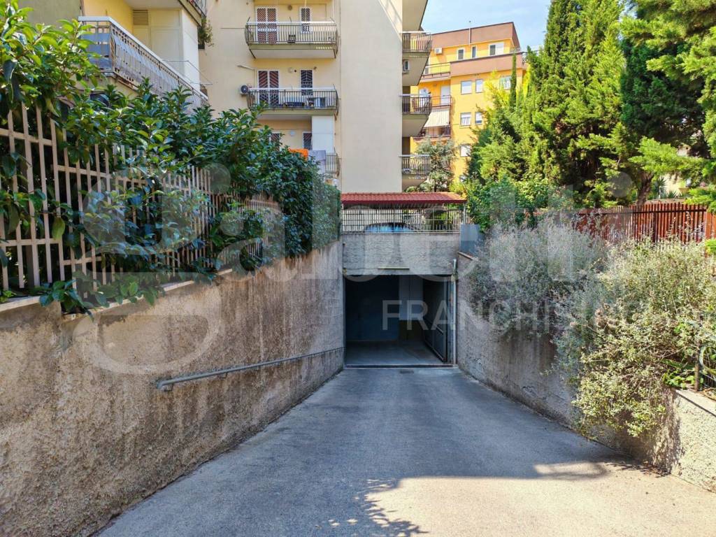 Box / garage a Trani in Via Gramsci - Foto 2