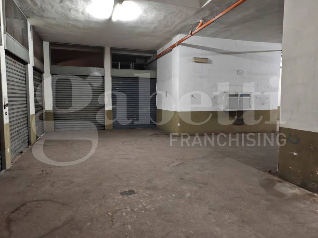 Box / garage a Trani in Via Gramsci - Foto 4