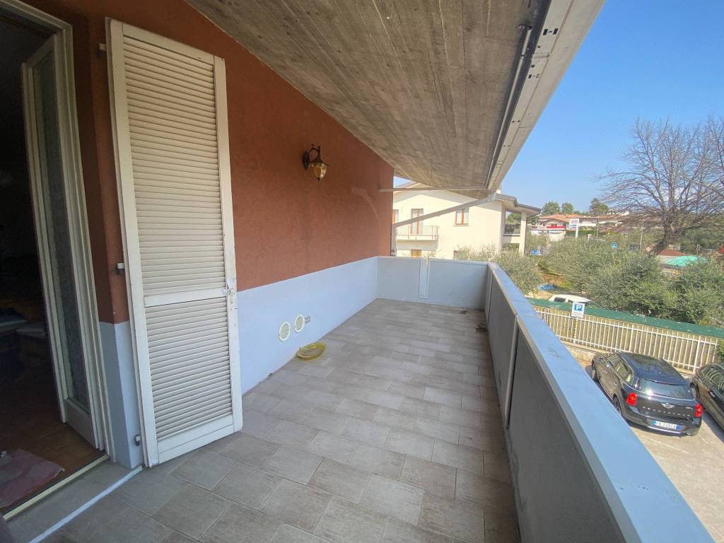 Appartamento a San felice del benaco in Viale Italia - Foto 2