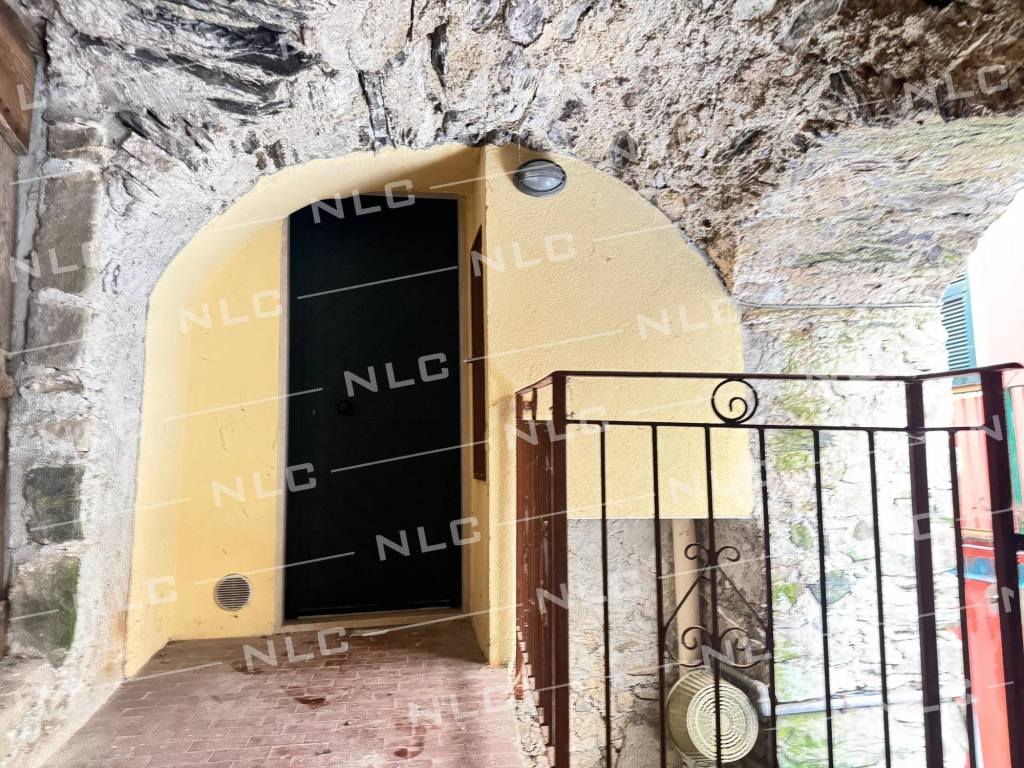 Casa indipendente a Carrodano in Via Vittorio Veneto, 16 - Foto 2