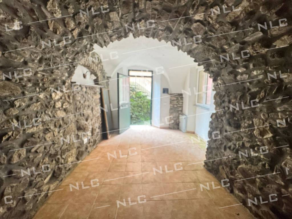 Casa indipendente a Carrodano in Via Vittorio Veneto, 16 - Foto 4