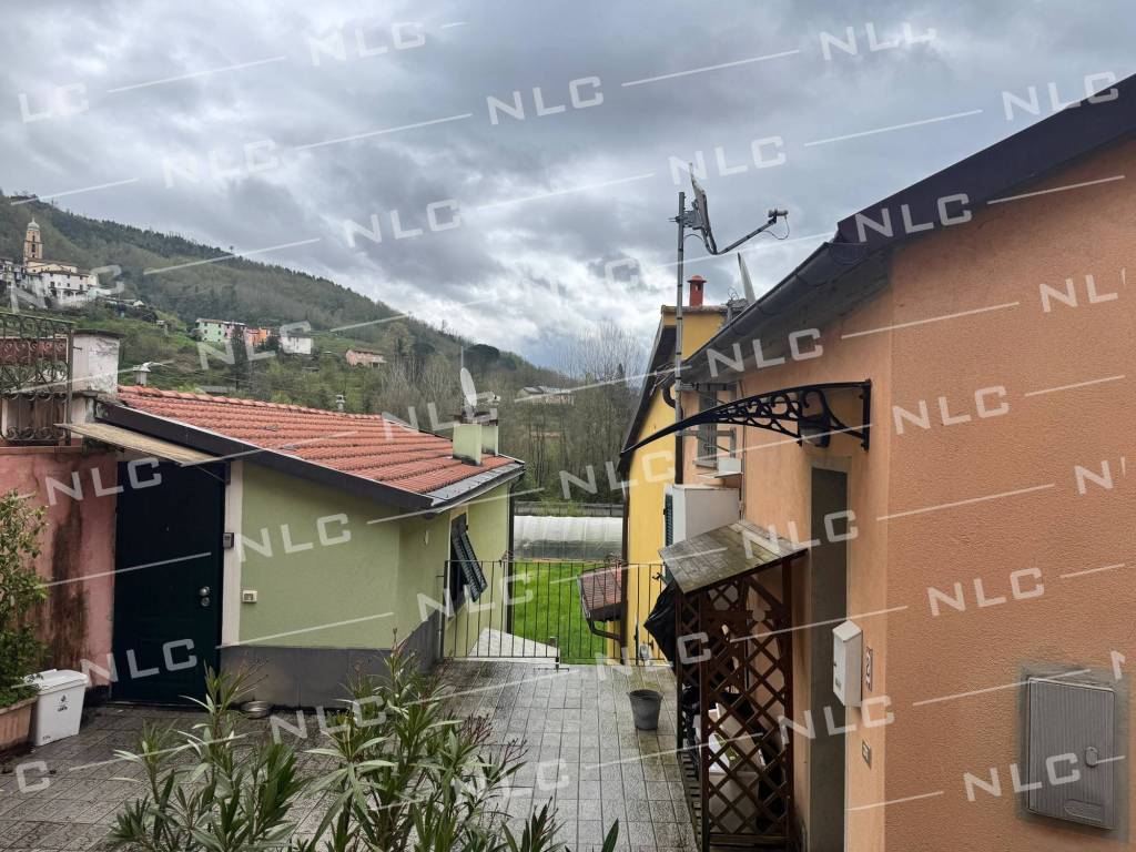 Casa indipendente a Carrodano in Via Vittorio Veneto, 16 - Foto 5