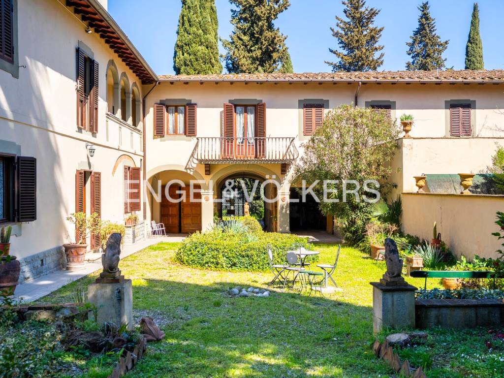 Villa a Firenze in Via di San Bartolo a Cintoia - Foto 1