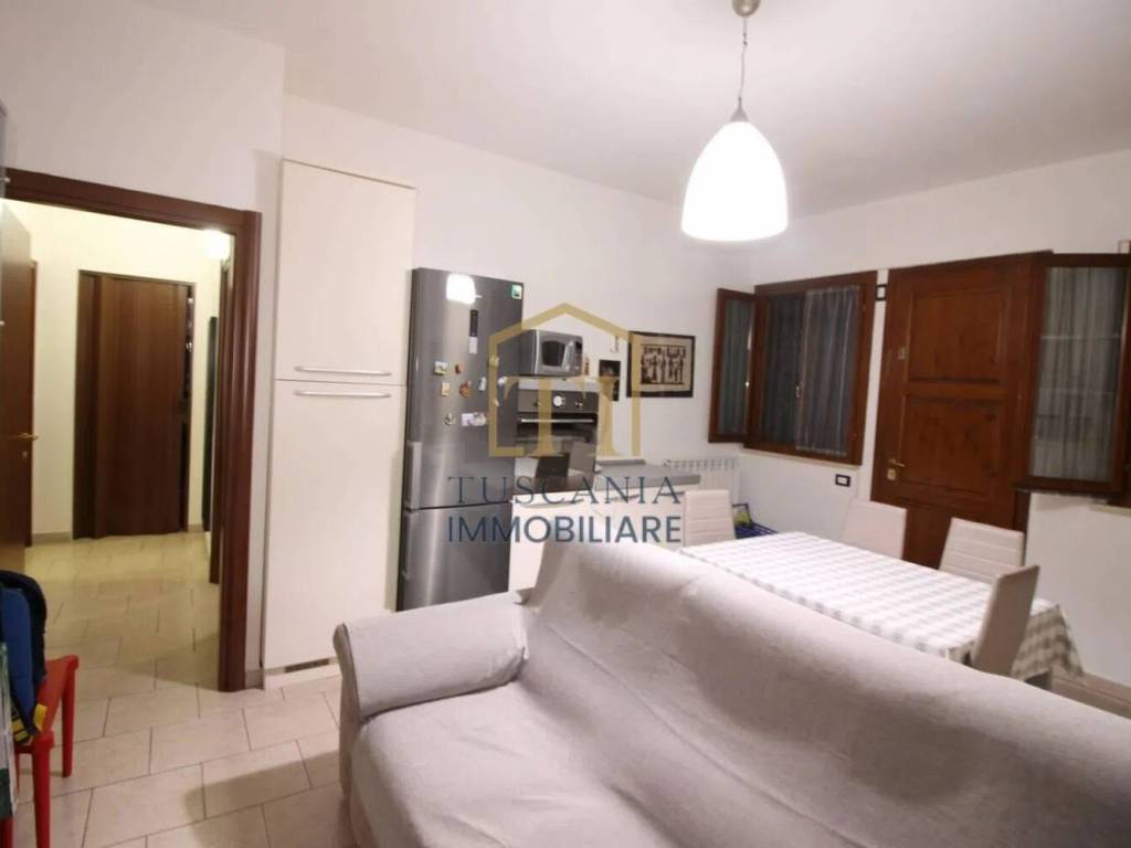Appartamento a Colle di val d'elsa in Area Residenziale Campolungo Agrestone - Querciolaia - Foto 4