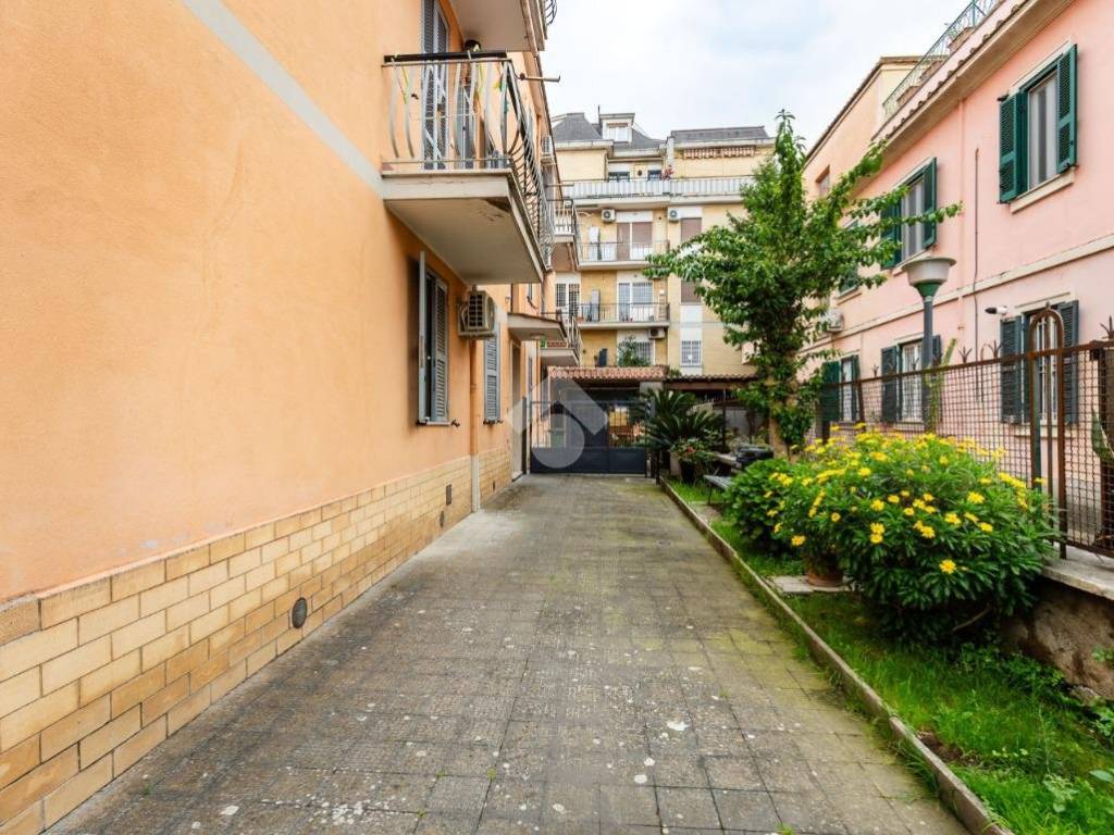 Appartamento a Roma in Via Attaliana, 45 - Foto 2