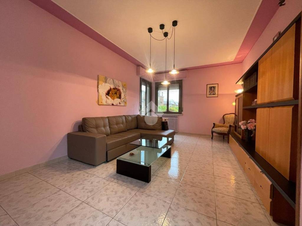 Appartamento a Sant'ilario d'enza in via Amendola, 1 - Foto 1