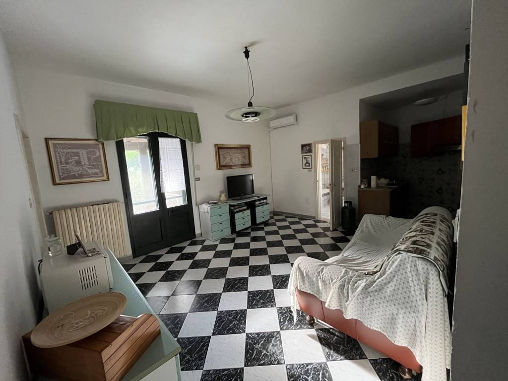 Casa indipendente a Racale in Via San Nicola - Foto 2