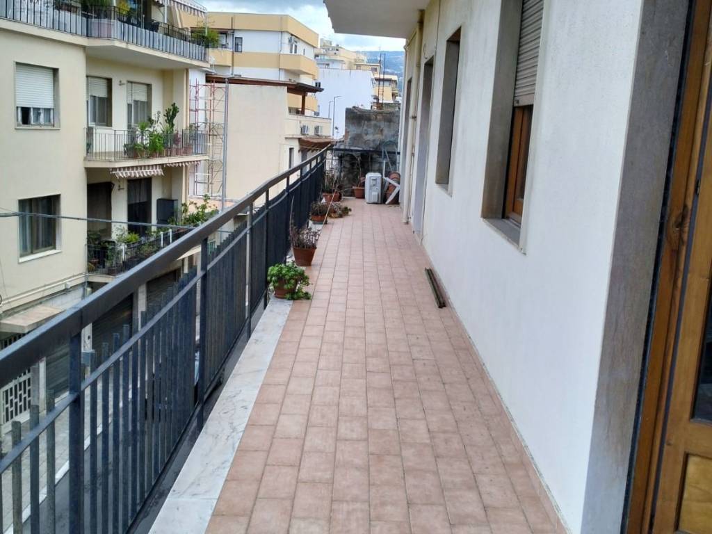Appartamento a Reggio calabria in Via Mantova - Foto 4