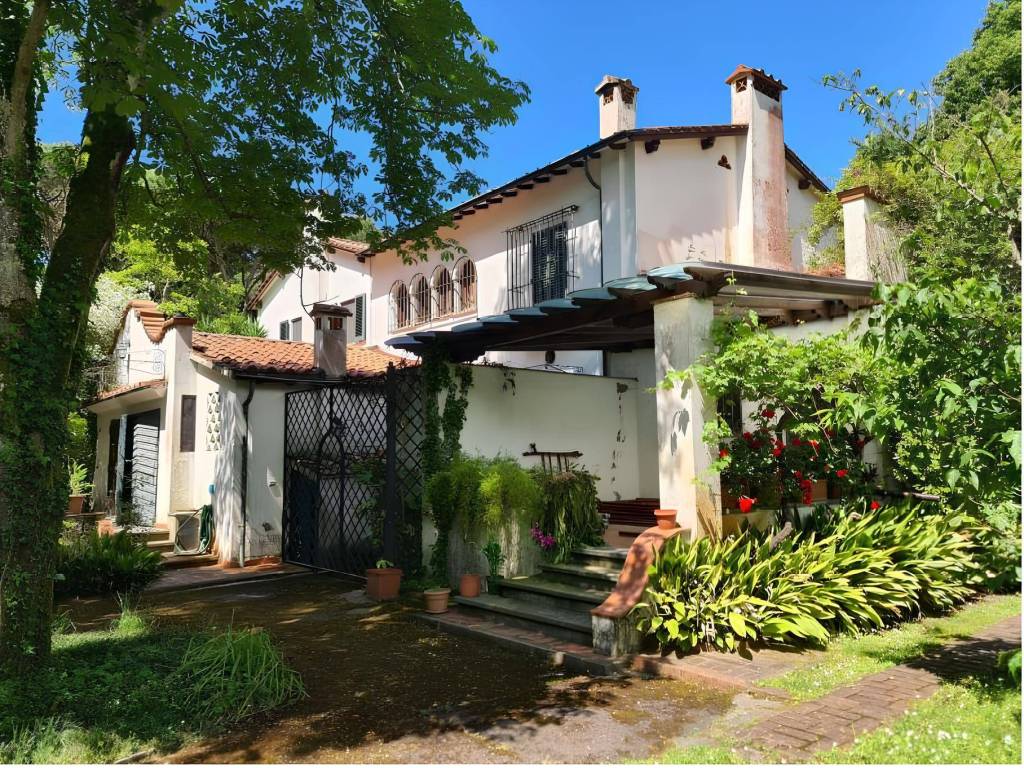Villa a Pietrasanta in Via della Dilectosa, 1 - Foto 2
