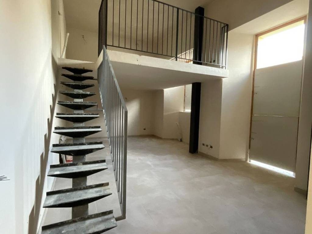 Appartamento a Cannobio in Via Paolo Zaccheo, 16 - Foto 2