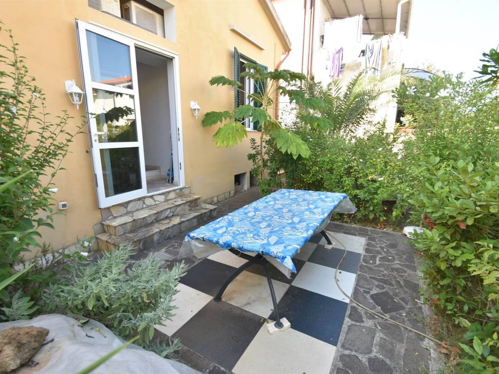 Villa a Rosignano marittimo in via Terracini - Foto 2
