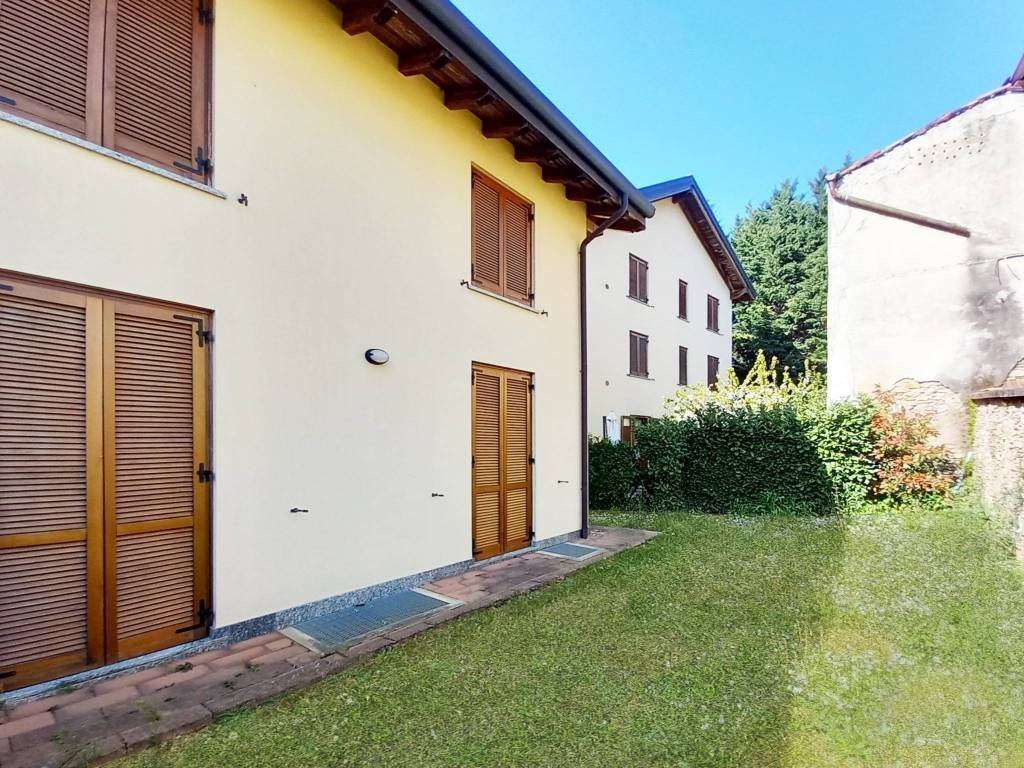 Villa a Casatenovo in Via Dante Alighieri, 6 - Foto 2