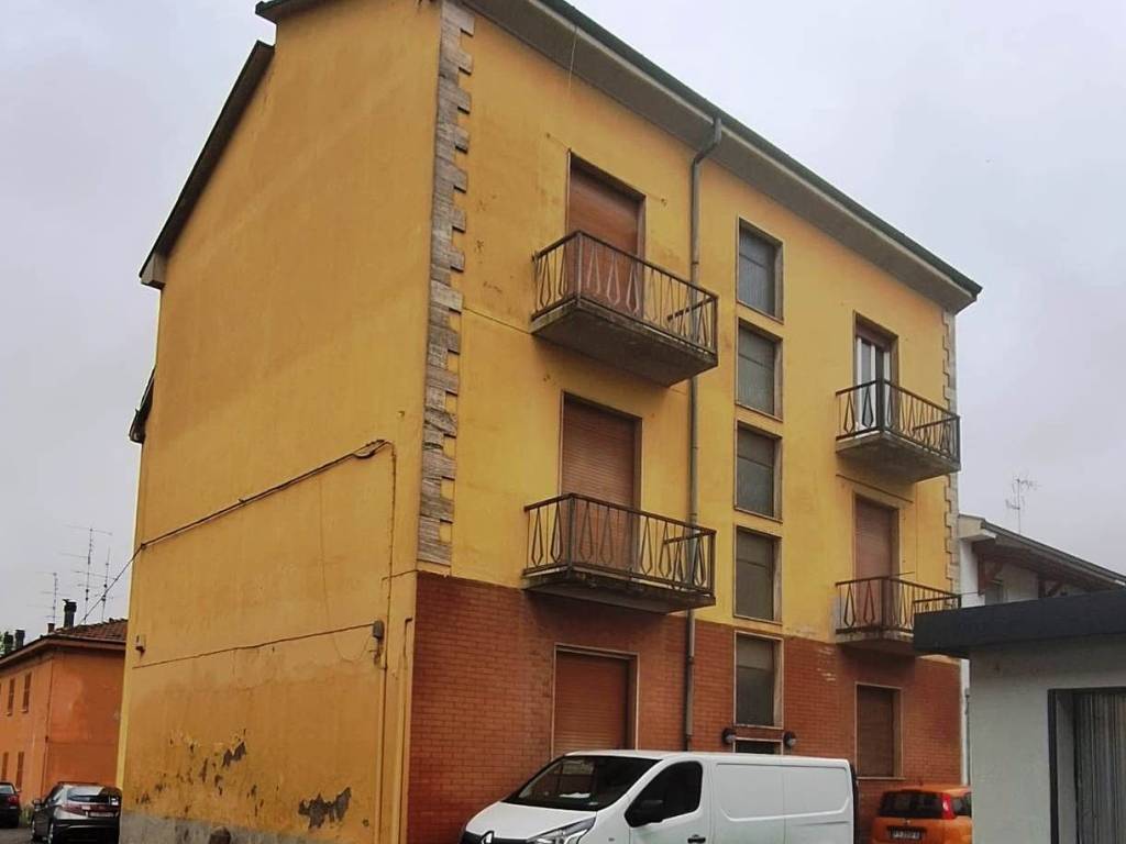 Casa indipendente a Belgioioso in Via Colombarone - Foto 1