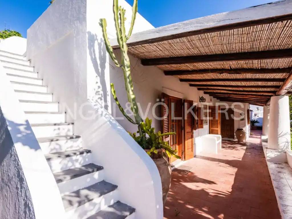 Villa a Lipari in Strada Comunale Nuova Chiesa - Foto 2