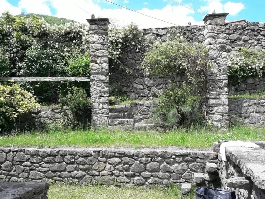 Villa a Varese ligure in Piazza Maghella S.N.C. - Foto 2