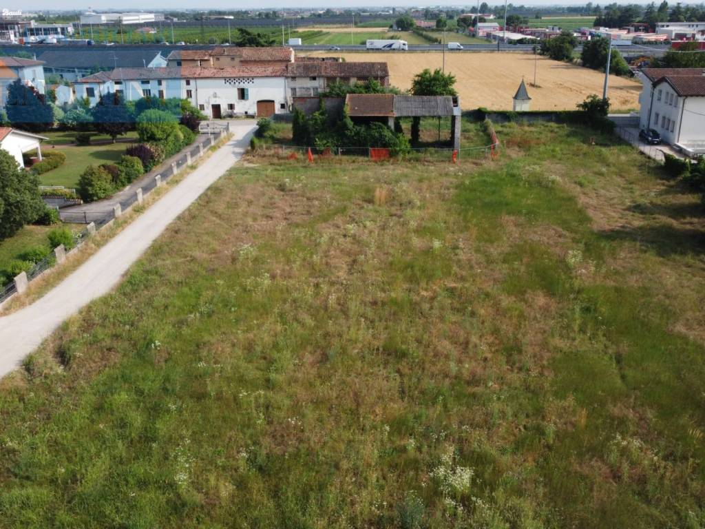 Rustico / casale a Sommacampagna in Località Rezzola, 106 - Foto 2