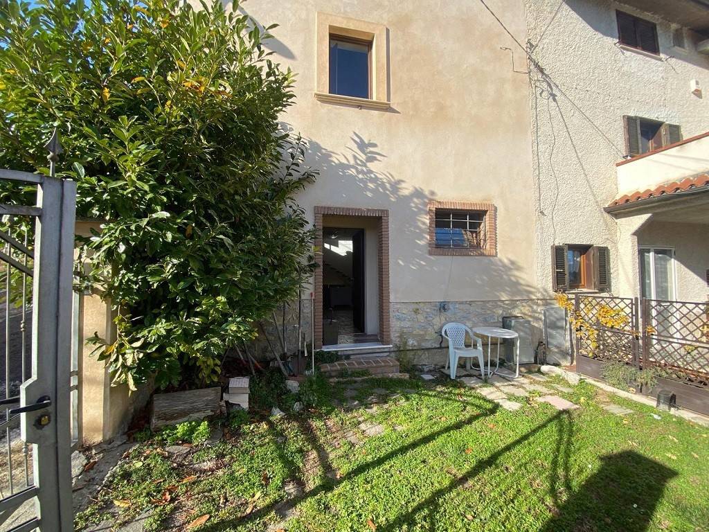Appartamento a Scoppito in Via Canale - Vallinsù, 37 - Foto 2