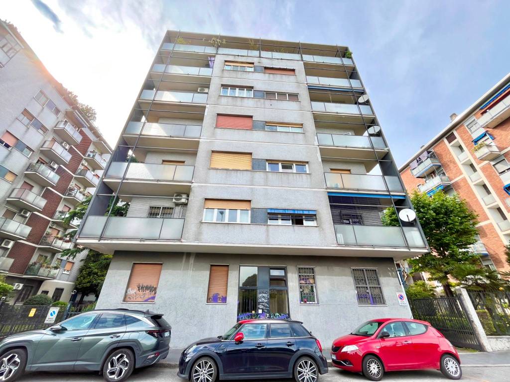 Appartamento a Milano in Via Palmanova, 95 - Foto 1