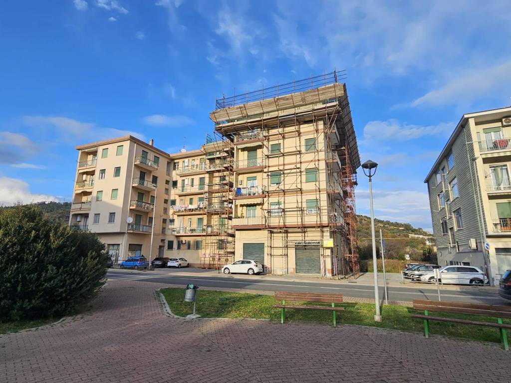 Appartamento a Quiliano in Via 25 Aprile - Foto 2
