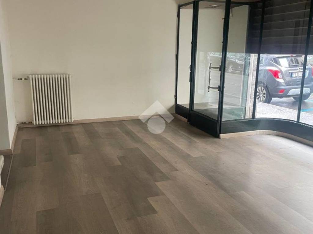 Immobile a Busto arsizio in Corso XX Settembre, 11 - Foto 1