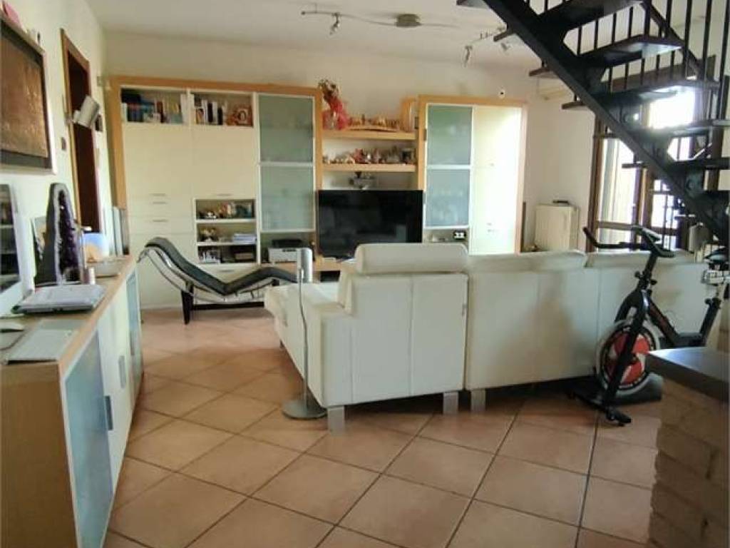Appartamento a Reggio emilia in Via Enrico Ferri - Foto 3