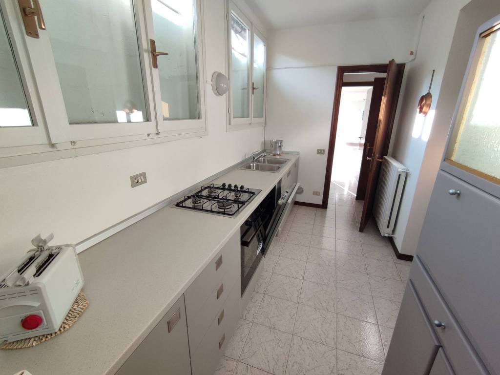 Appartamento a Stresa in Piazza Luigi Cadorna - Foto 5
