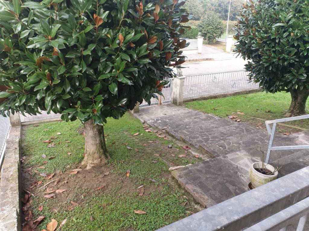 Villa a Novi di modena in VIA TIZIANO VECCHIO - Foto 3