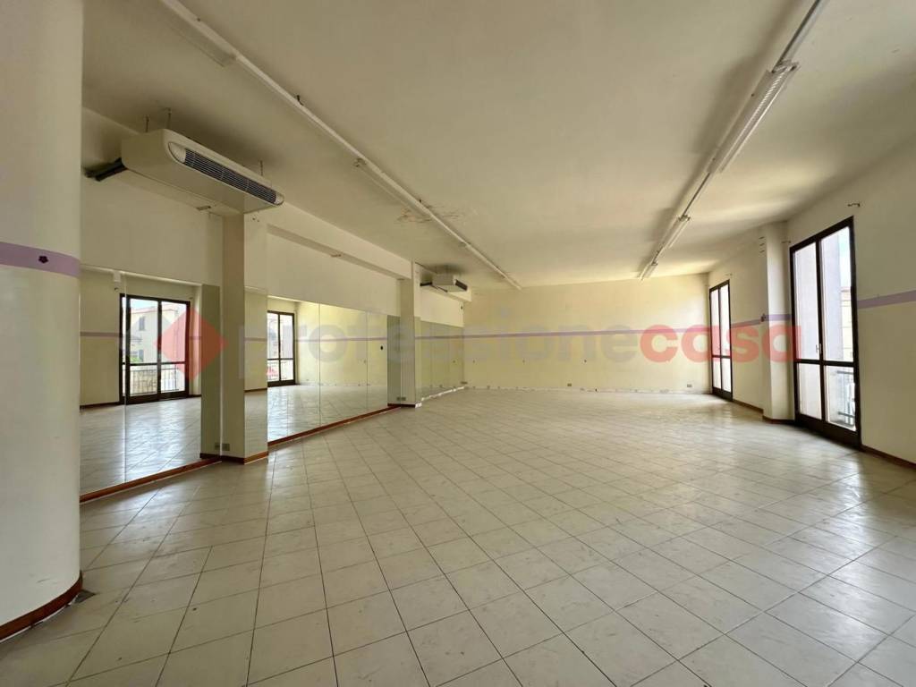 Immobile a Civitella in val di chiana in PIEVE AL TOPPO via Aretina Nord, 47/A - Foto 4