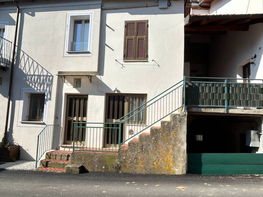 Casa indipendente a Roccavignale in Pianissolo - Foto 3