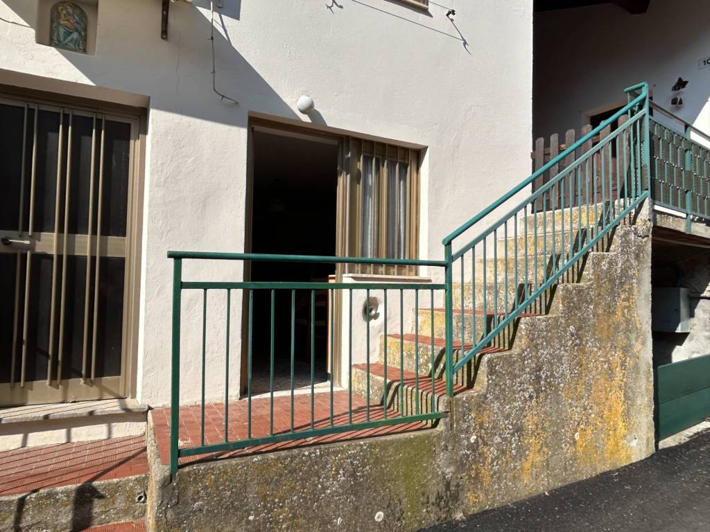 Casa indipendente a Roccavignale in Pianissolo - Foto 4
