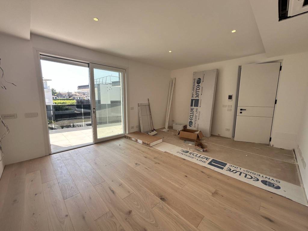 Appartamento a Peschiera del garda in Via Giuseppe Parini - Foto 3