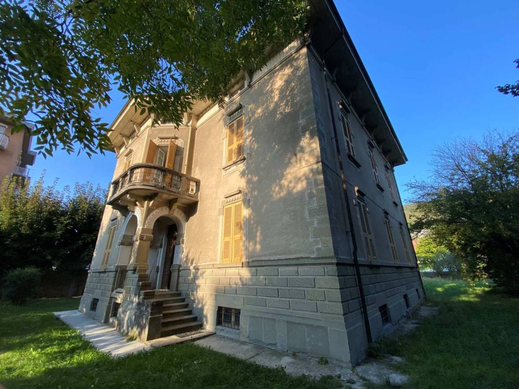 Villa a Millesimo in Via Trento Trieste, 60 - Foto 2
