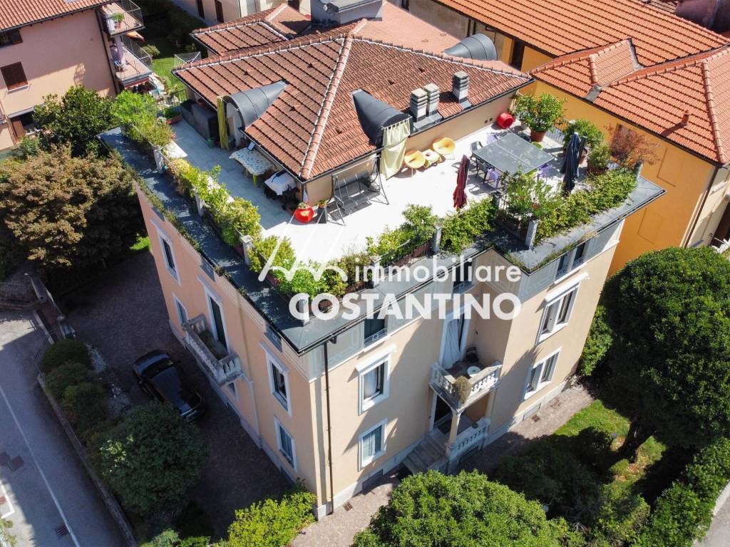 Villa a Luino in Via Bernardino Luini, 27 - Foto 2