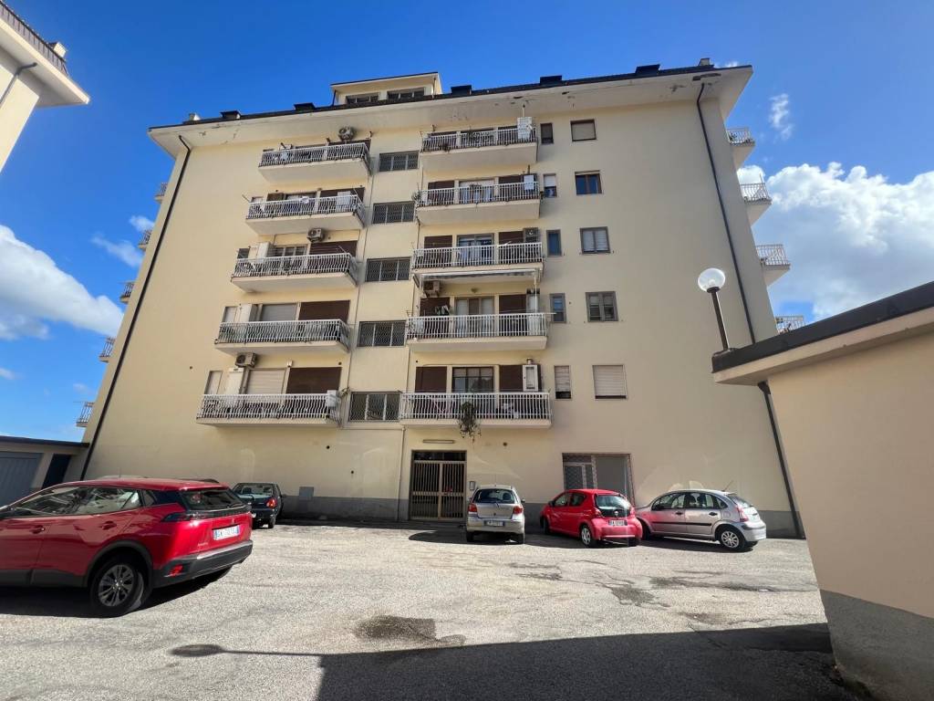 Appartamento a Lamezia terme in Via Francesco Colelli - Foto 2