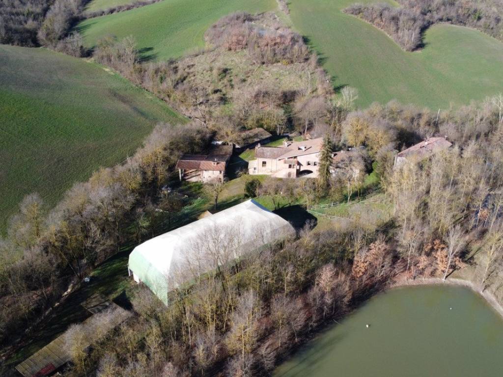 Rustico / casale a Castel san pietro terme in VIA MONTECALDERARO 575/g - Foto 1