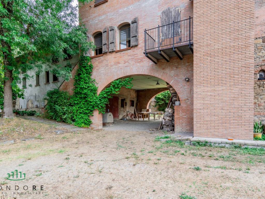 Rustico / casale a Castel san pietro terme in VIA MONTECALDERARO 575/g - Foto 5