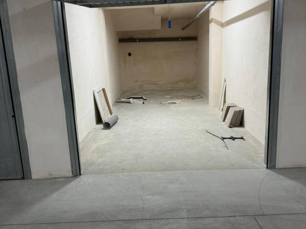 Box / garage a Francavilla fontana in Via Michele Caroli - Foto 2