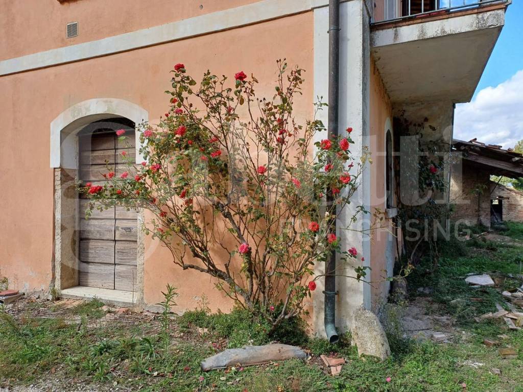 Casa indipendente a Rieti in VIA CRIANO, SNC - Foto 3