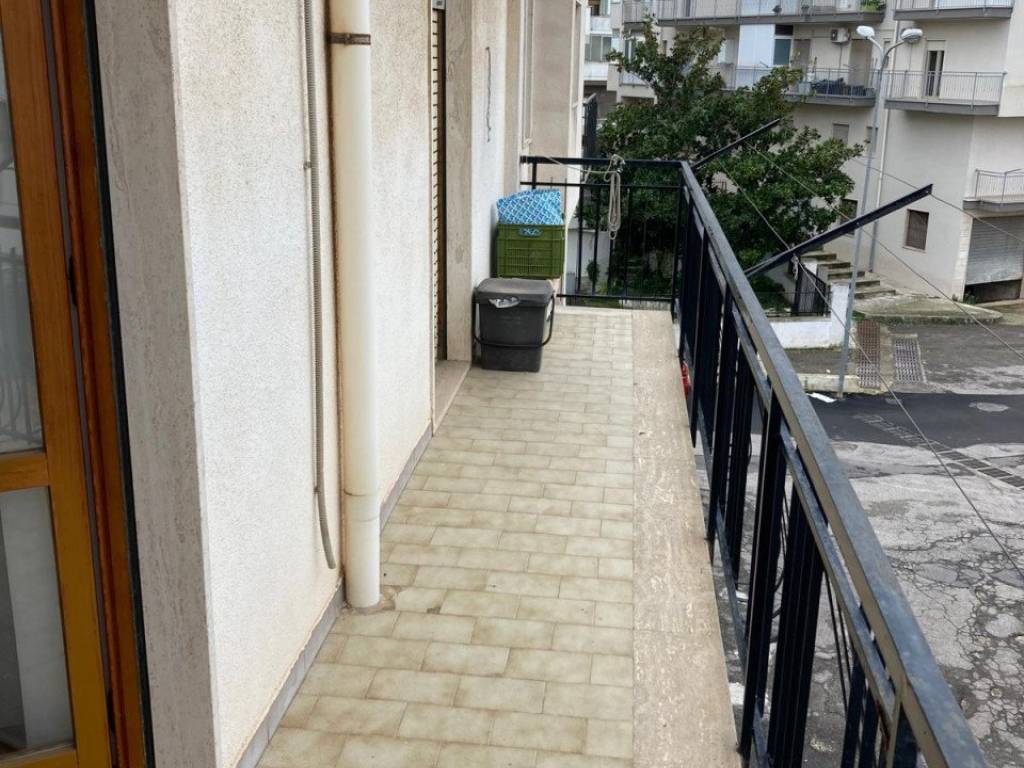 Appartamento a Ceglie messapica in VIA SACERDOTE GIOVANNI MASTRO - Foto 2