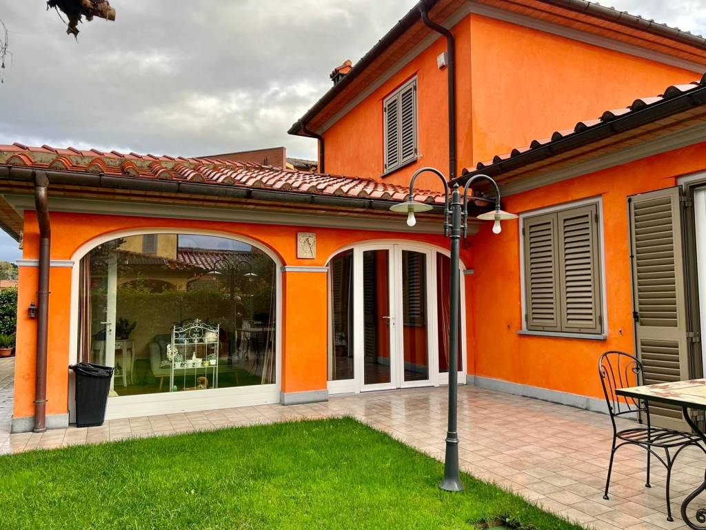 Villa a Pistoia in Via Vecchia Montalese - Foto 2